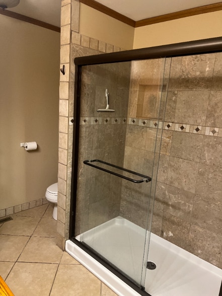 Building Photo - 80 18th Ave NW