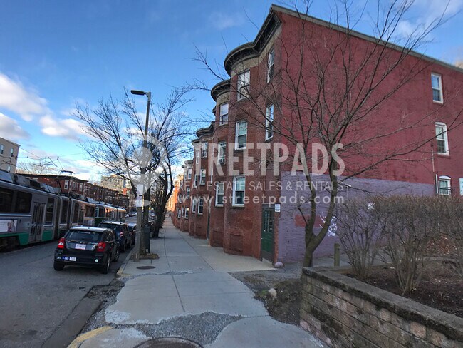 Building Exterior - 78 S Huntington Ave