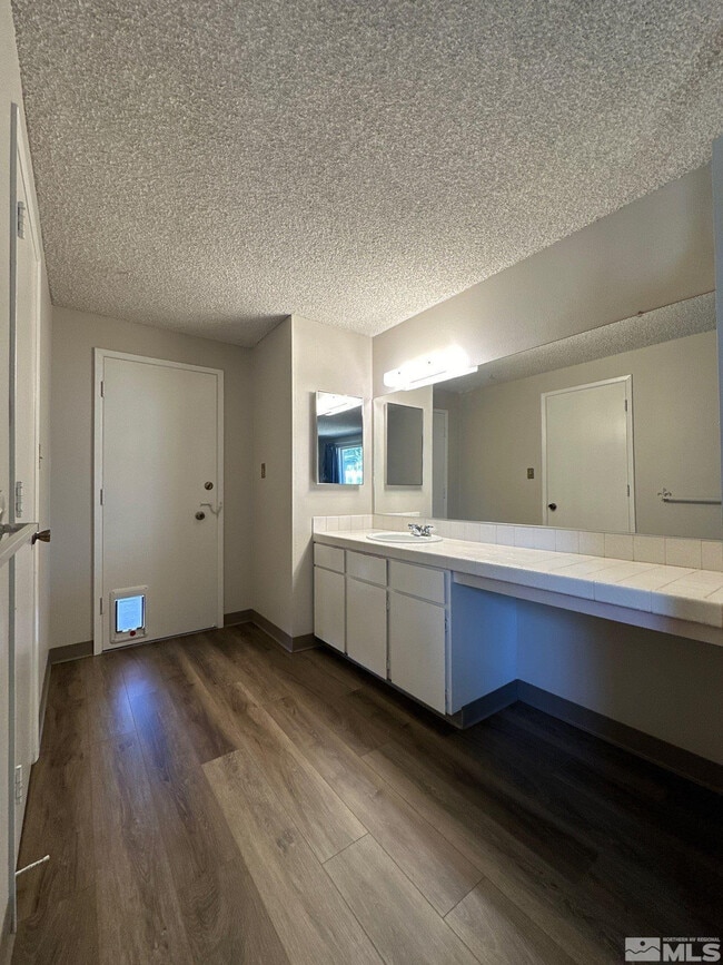 Building Photo - 462 Steffanie Way