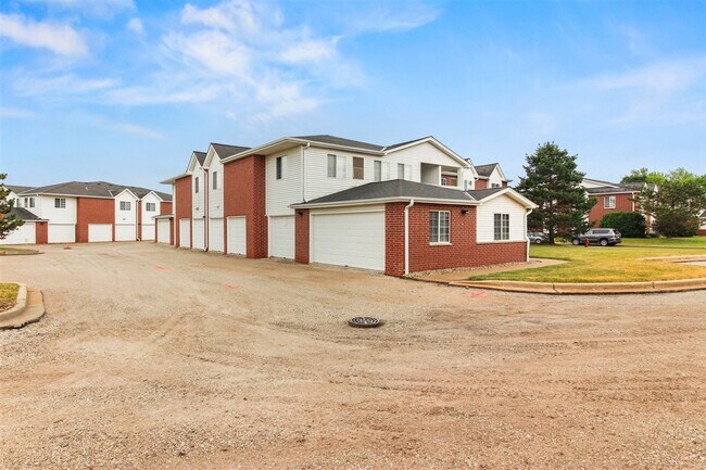 Building Photo - 8330 Lexington Pl