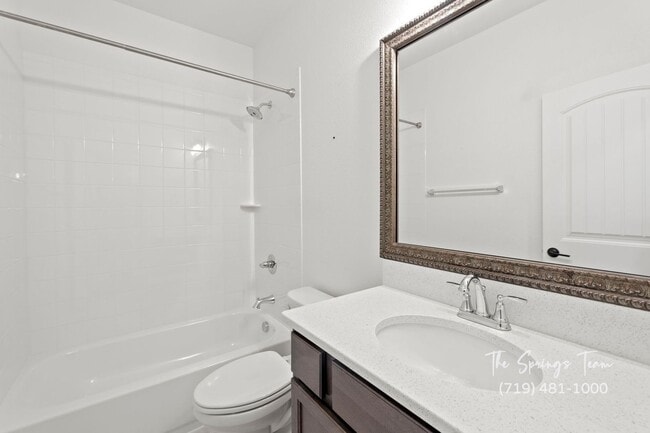 Building Photo - Luxury 5-Bedroom Home in the Award-Winning...