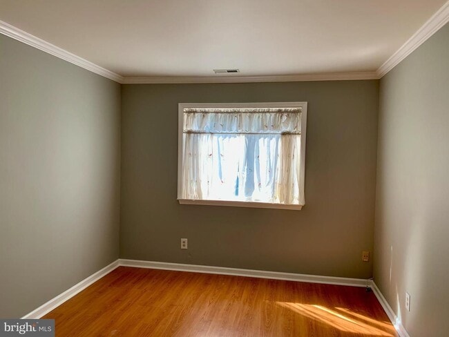 Building Photo - Welcome to Jenney’s Run!