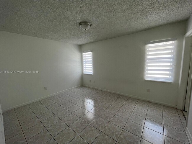 Building Photo - 2682 W 74th Terrace