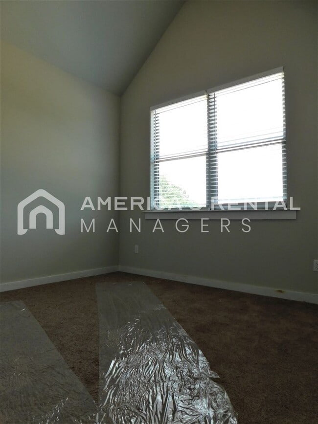 Building Photo - 7996 St.James Dr