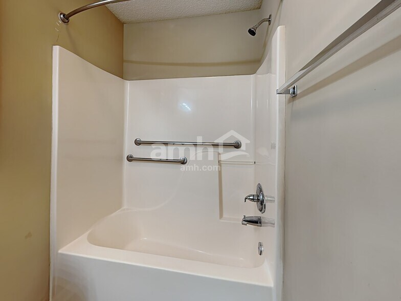 Building Photo - 1732 Ammons Dr