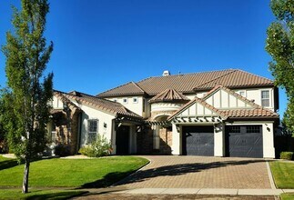 Building Photo - First Month Free – Executive Somersett Home Offered Furnished or Unfurnished with Panoramic Views...