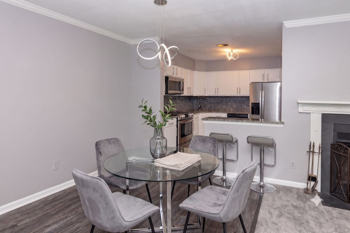 Building Photo - 10-B SUMAC CT