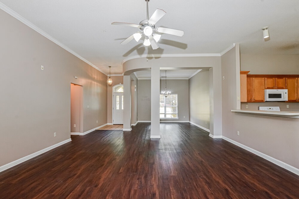 Building Photo - 4064 Sidlehill Dr
