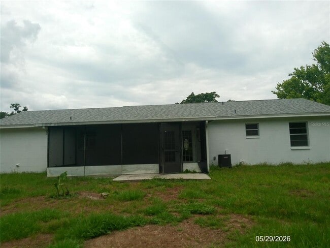 Building Photo - 6131 Doe Cir E