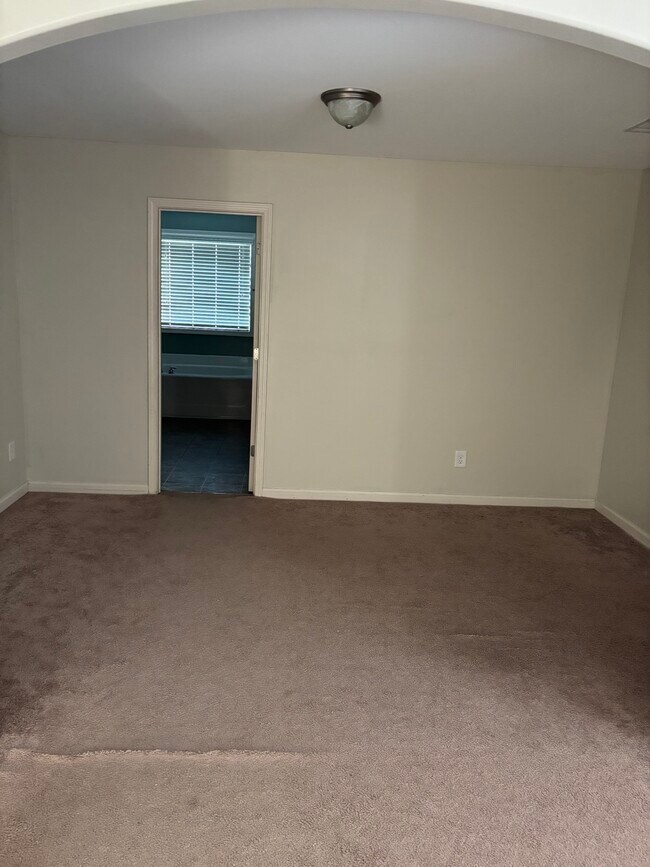 Building Photo - 118 Great Oak Way