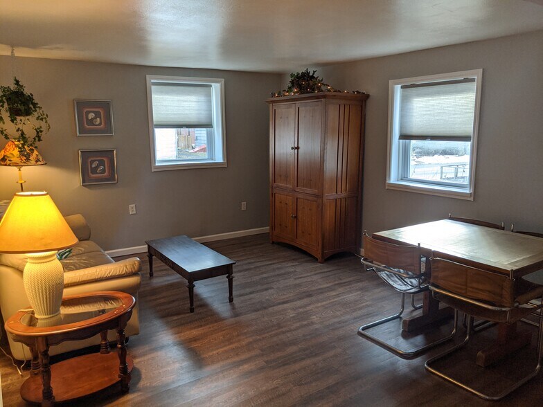 Family Room - 13 W Market St