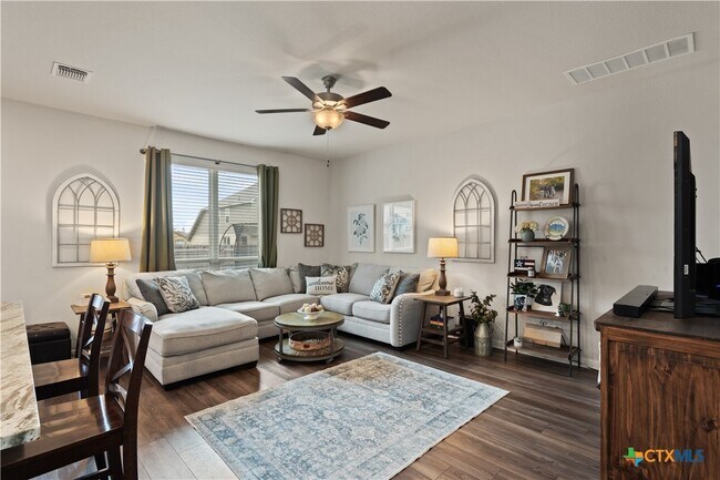 Building Photo - 810 Mclaury Cove