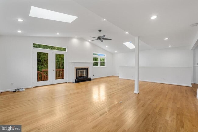 Building Photo - 13320 Scibilia Ct