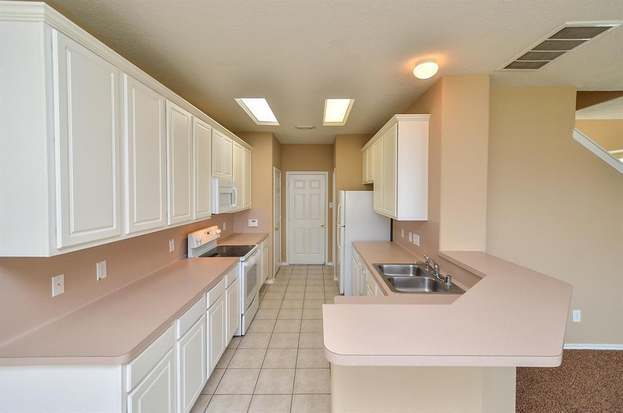 Building Photo - 14306 Mirkwood Ln