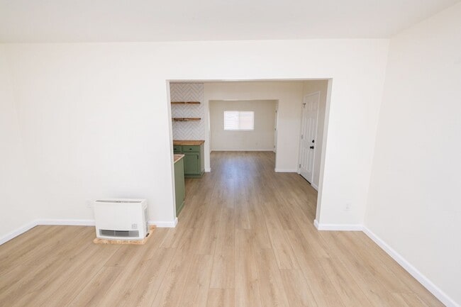 Building Photo - Detached One Bedroom - One Bath ADU (available now $2,195 a month)