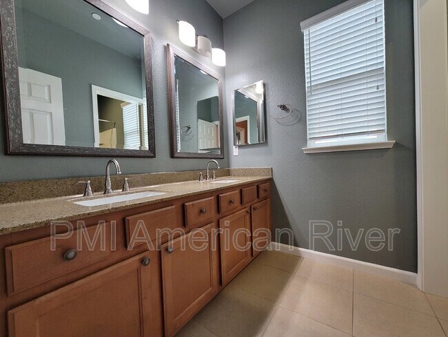 Building Photo - 8491 Crystal Walk Cir