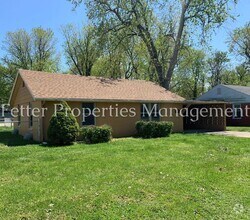 Building Photo - Eastside Evansville Charm