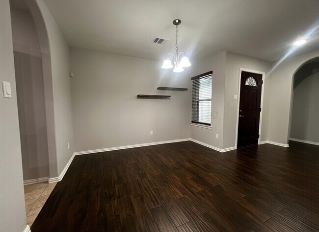 Building Photo - 25314 Laurel Green St