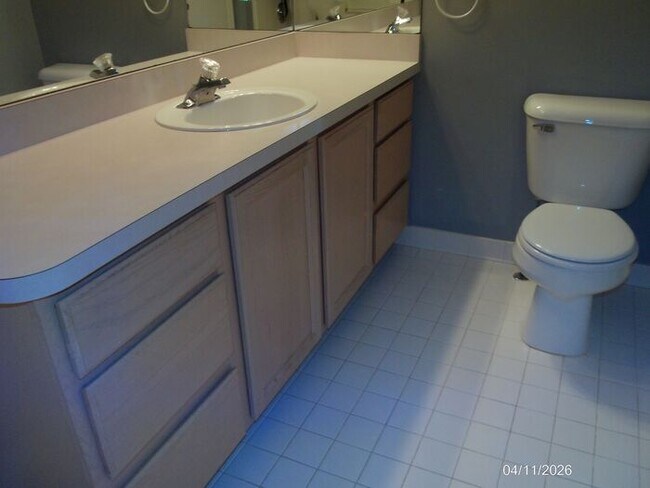 Building Photo - 50450 Bay Run N