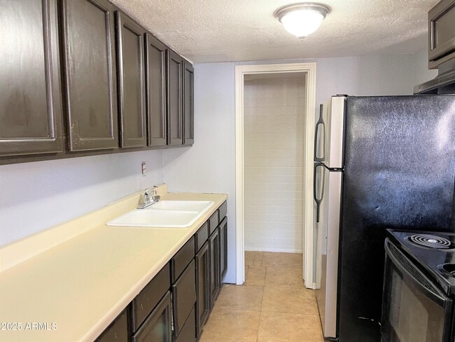 Building Photo - 5330 W Belleview St