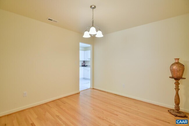 Building Photo - 144 Lake Saponi Dr