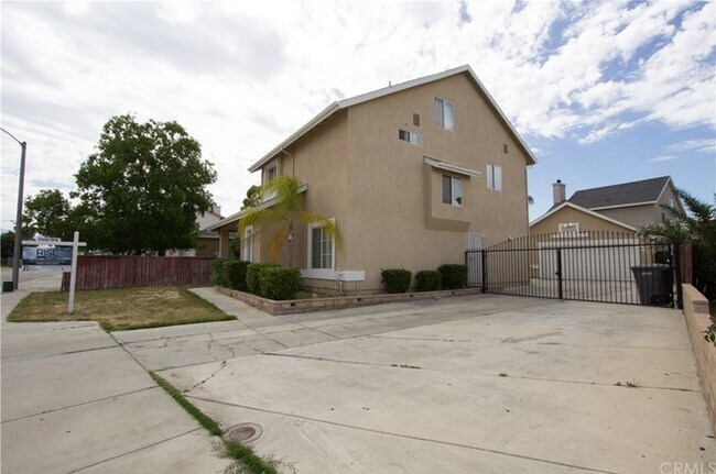 Building Photo - 3573 Cougar Canyon Rd