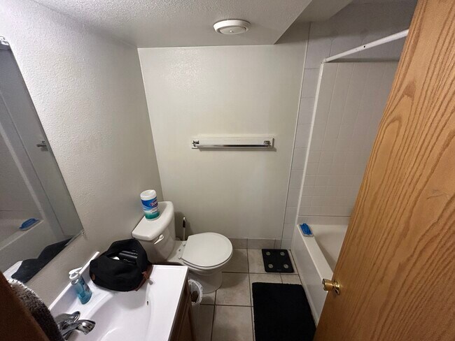 Building Photo - 1522 Starview Dr