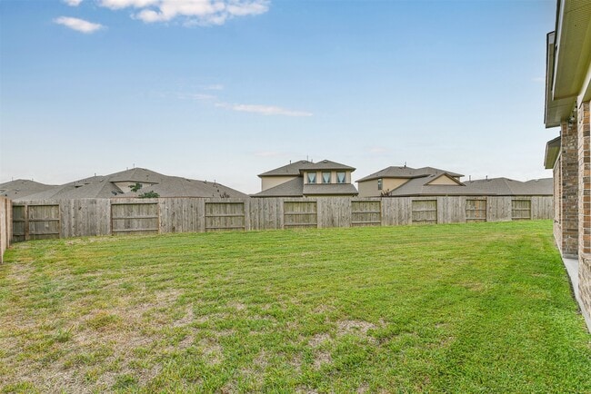 Building Photo - 12617 White Cove Dr