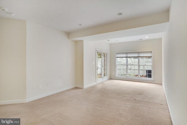 Building Photo - 24949 Bannockburn Terrace