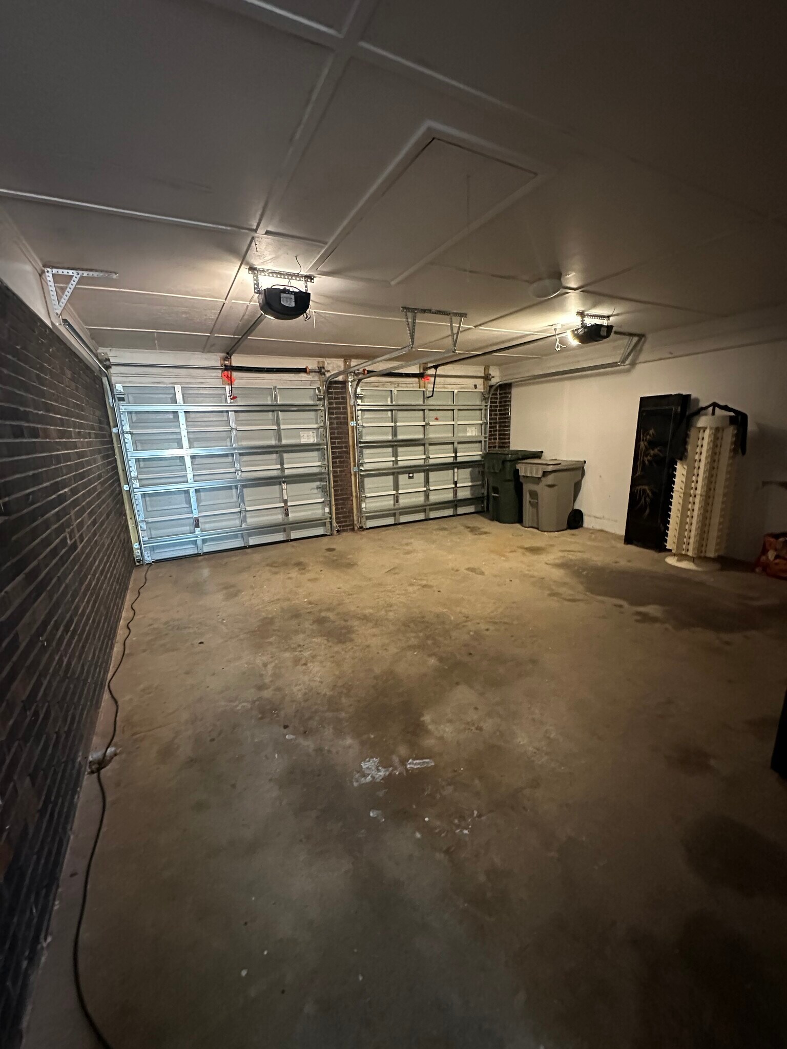 Building Photo - 5075 Shoshone Dr