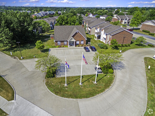 Entrance - Country Club Apartments