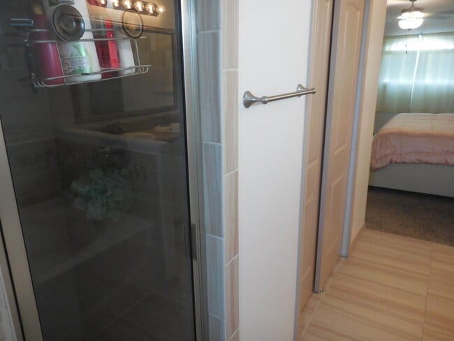 Building Photo - 12880 Haxby St