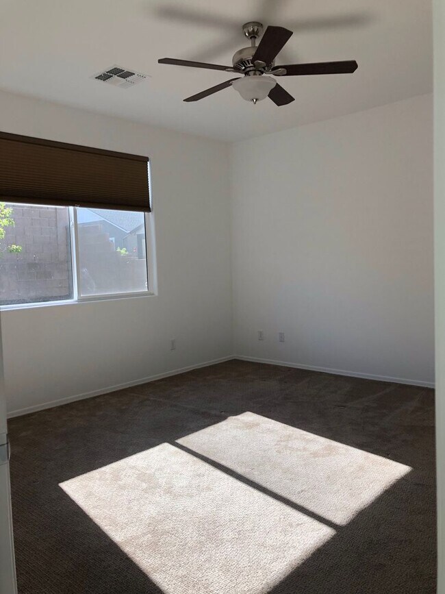 Building Photo - Three Bedroom in Saddlewood ~ North Prescott