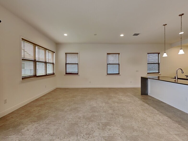 Building Photo - 13219 Oakenshaw Ln