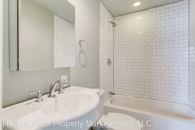 Building Photo - 3125 S University Dr