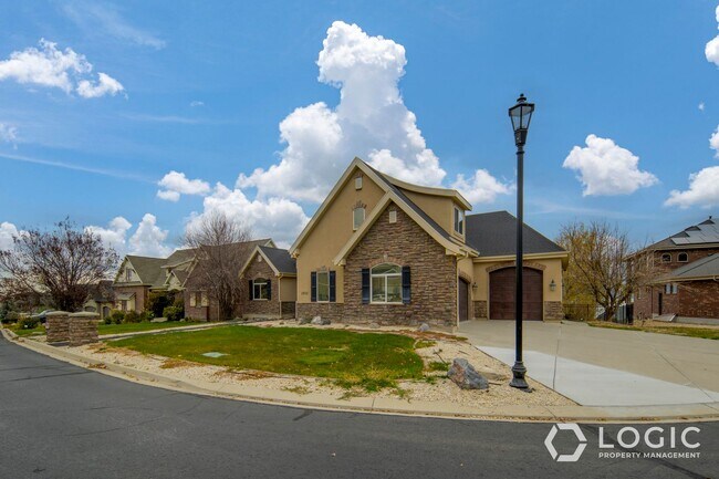 Building Photo - 1852 Centennial Blvd