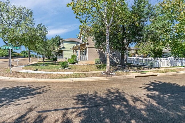 Building Photo - 1227 Cardigan St