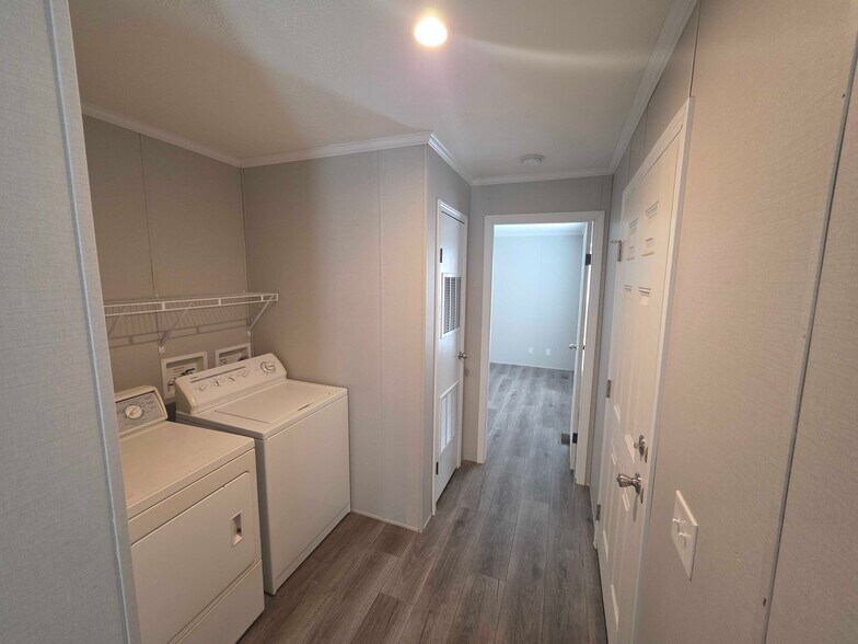 Building Photo - 62 Meggan Dr