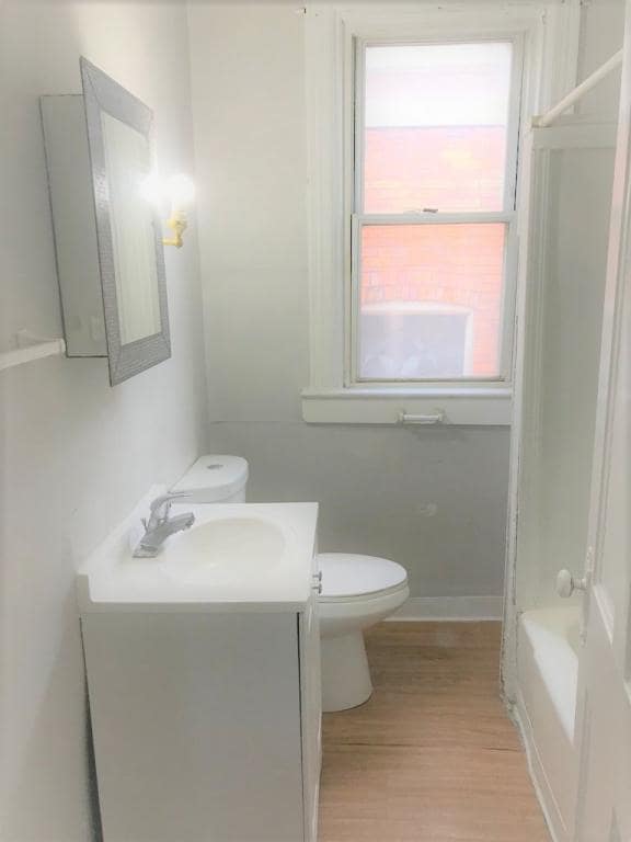 Building Photo - Marwood Avenue 537