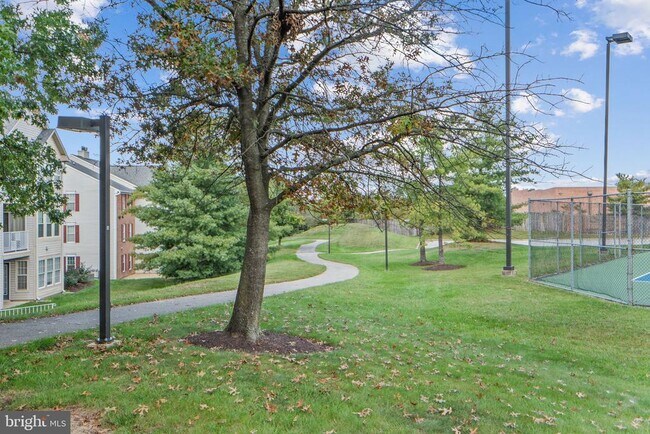 Building Photo - 699 Winding Stream Way