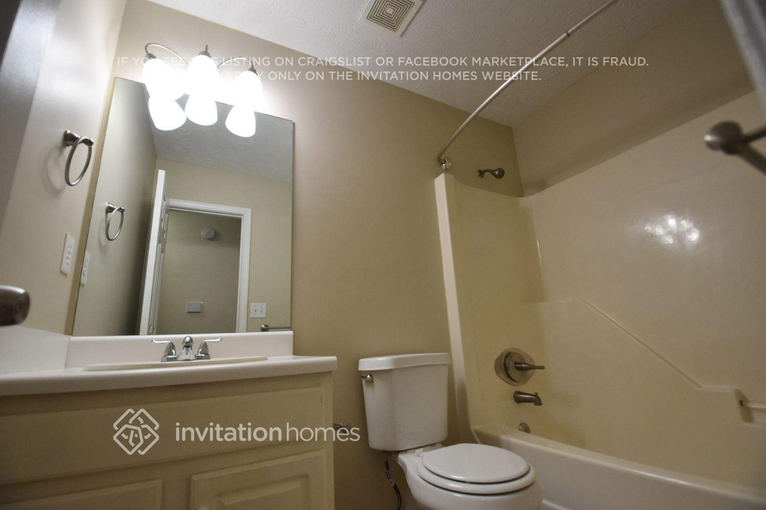 Building Photo - 4949 Lighthouse Pointe