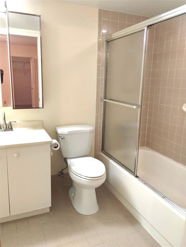 Building Photo - 3404 Bimini Ln