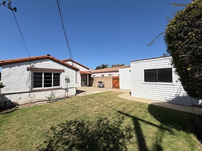 Building Photo - 161 Palm Ct Dr
