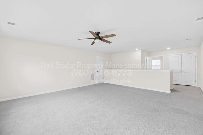Building Photo - 2207 Restina Dr