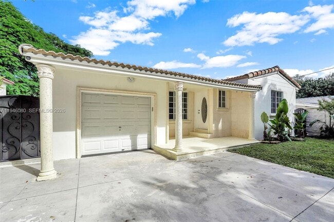 Building Photo - 5781 SW 25th St