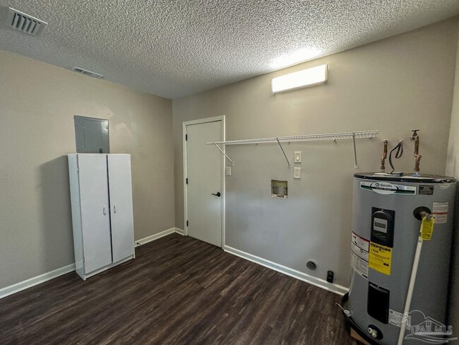 Building Photo - 4406 Nora Ave