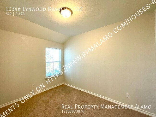 Building Photo - 10346 Lynwood Branch