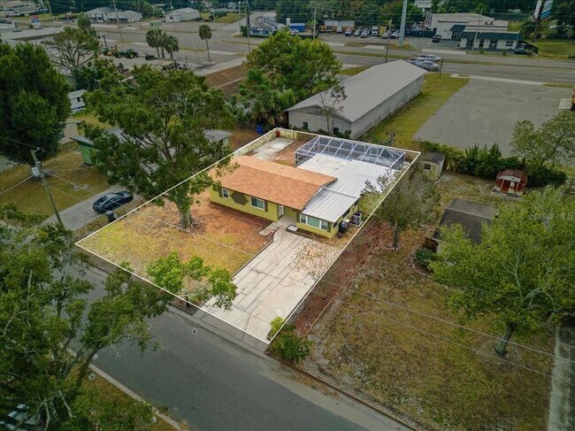 Building Photo - 3022 Hickory St