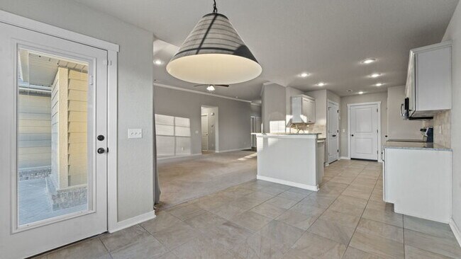 Building Photo - 3960 Deerhurst St