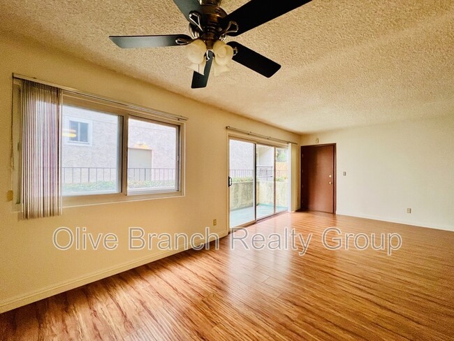 Building Photo - 8161 Manitoba St